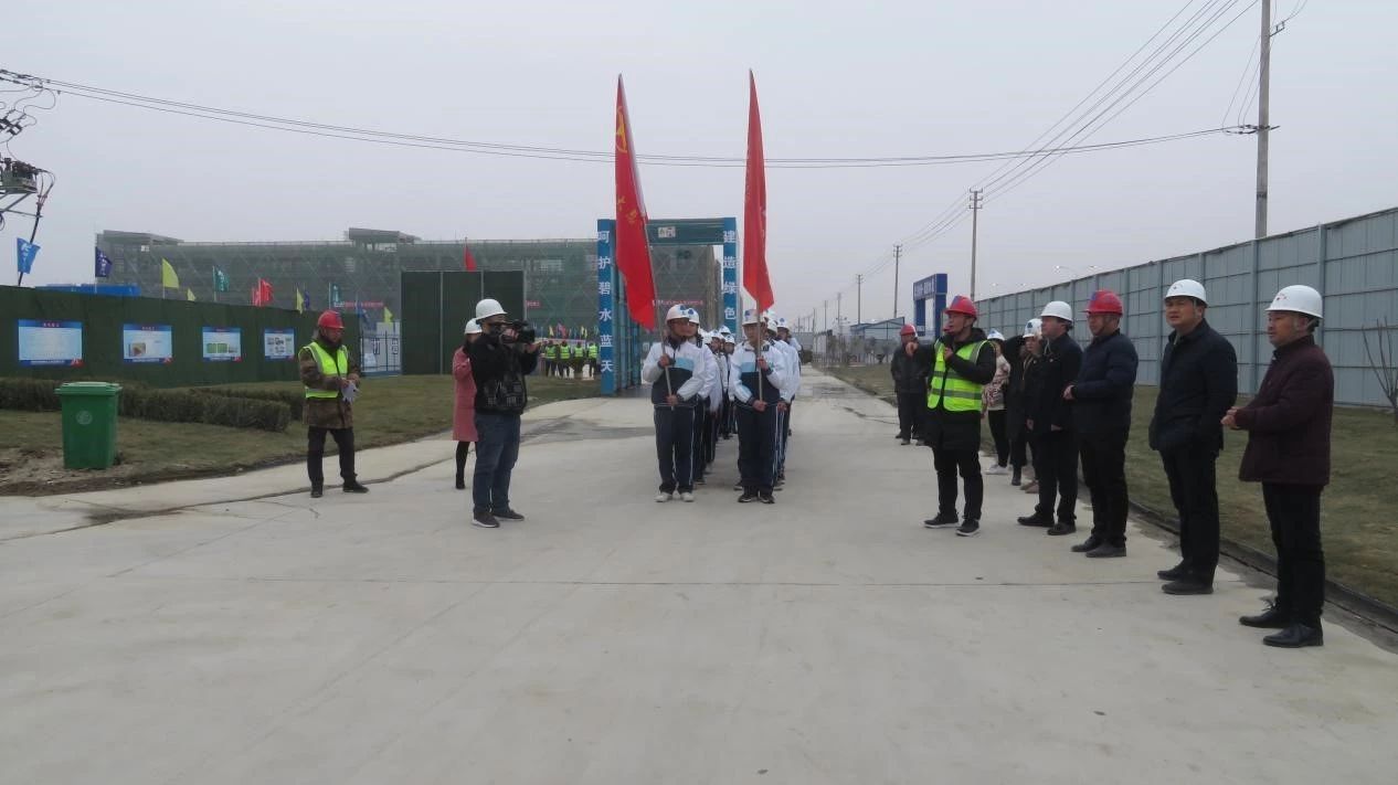 情系建设者，，，，，隆冬送温暖